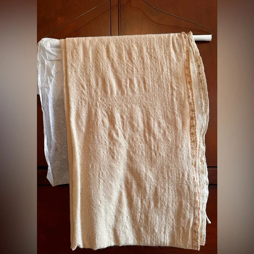 LADIES Handmade Embroidered Vintage Cream Middle Eastern Pashmina Scarf